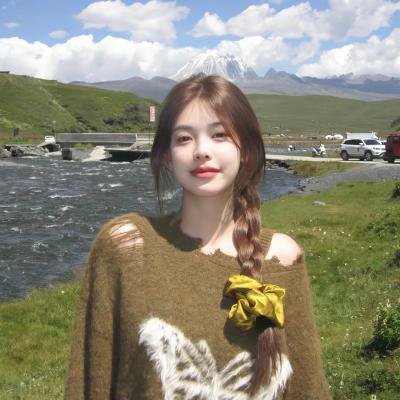 深深腥红